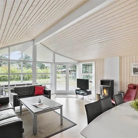 1520-aakirkeby-sohojbakken-2 Σπίτι διακοπών Vester Somarken