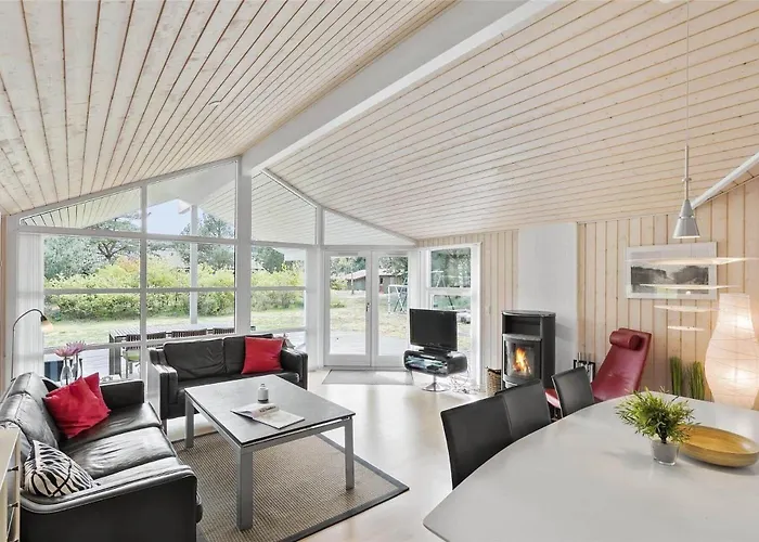 1520-aakirkeby-sohojbakken-2 Σπίτι διακοπών Vester Somarken